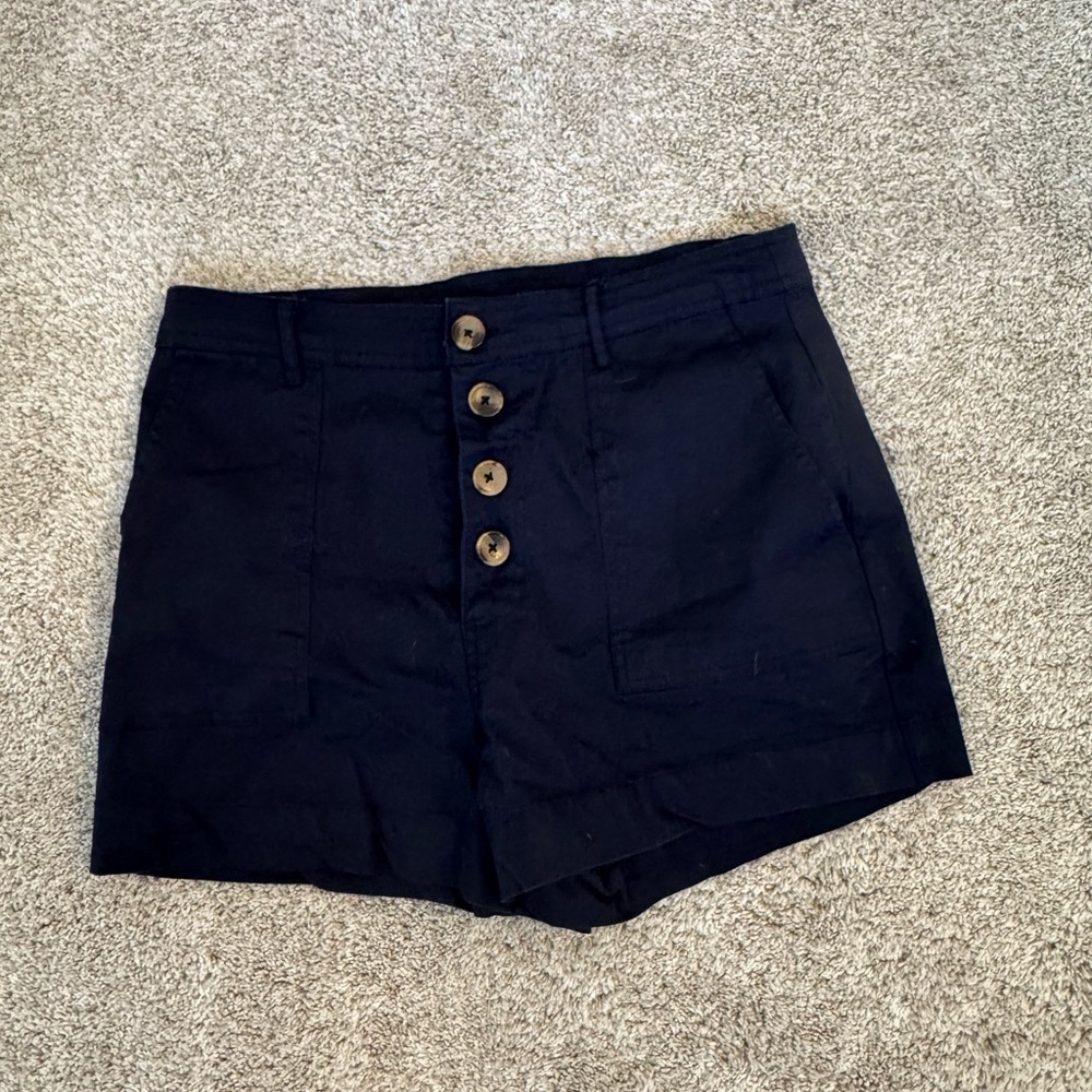 mi ami High-Rise Button Front Shorts – Size M